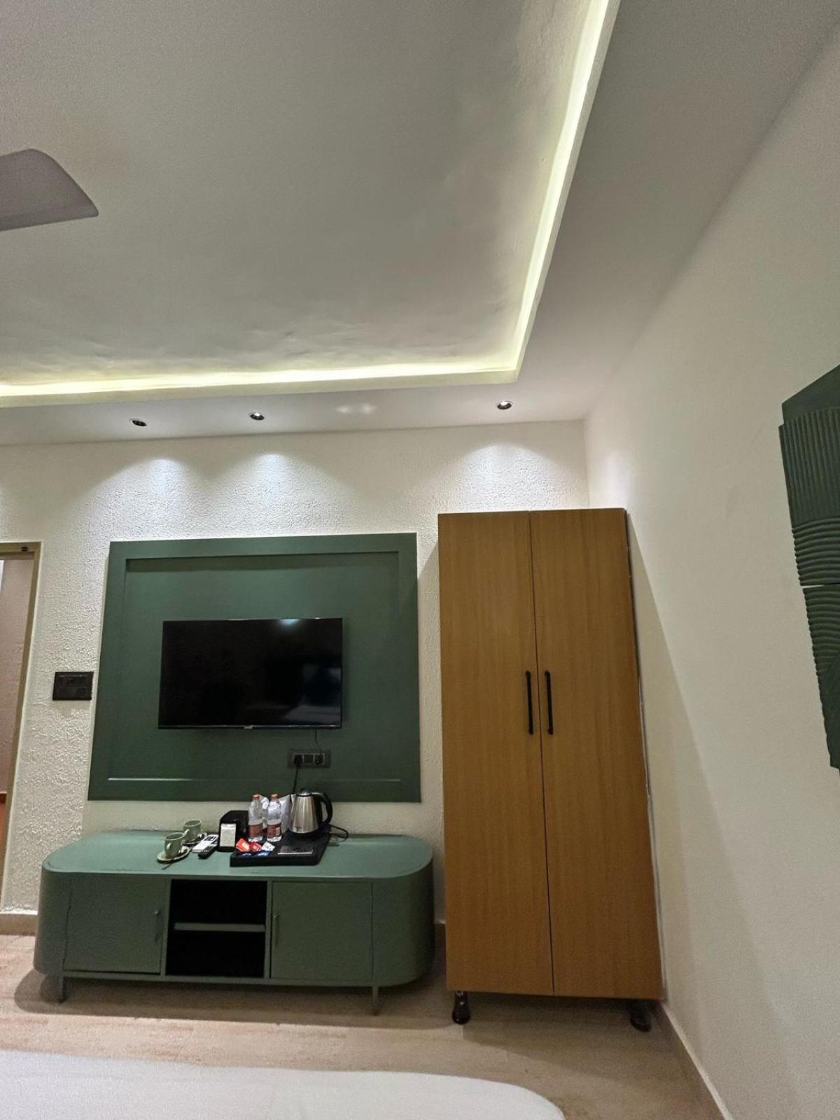 Divine Hotel Karnāl Dış mekan fotoğraf