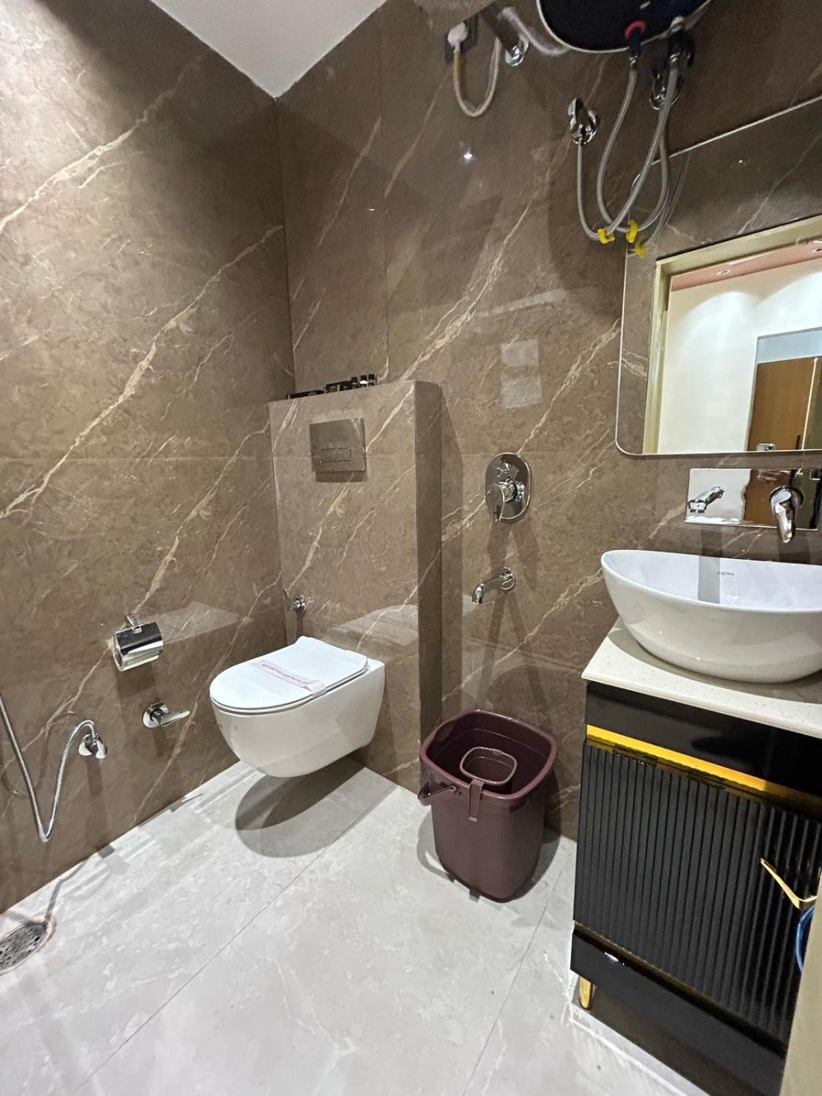 Divine Hotel Karnāl Dış mekan fotoğraf