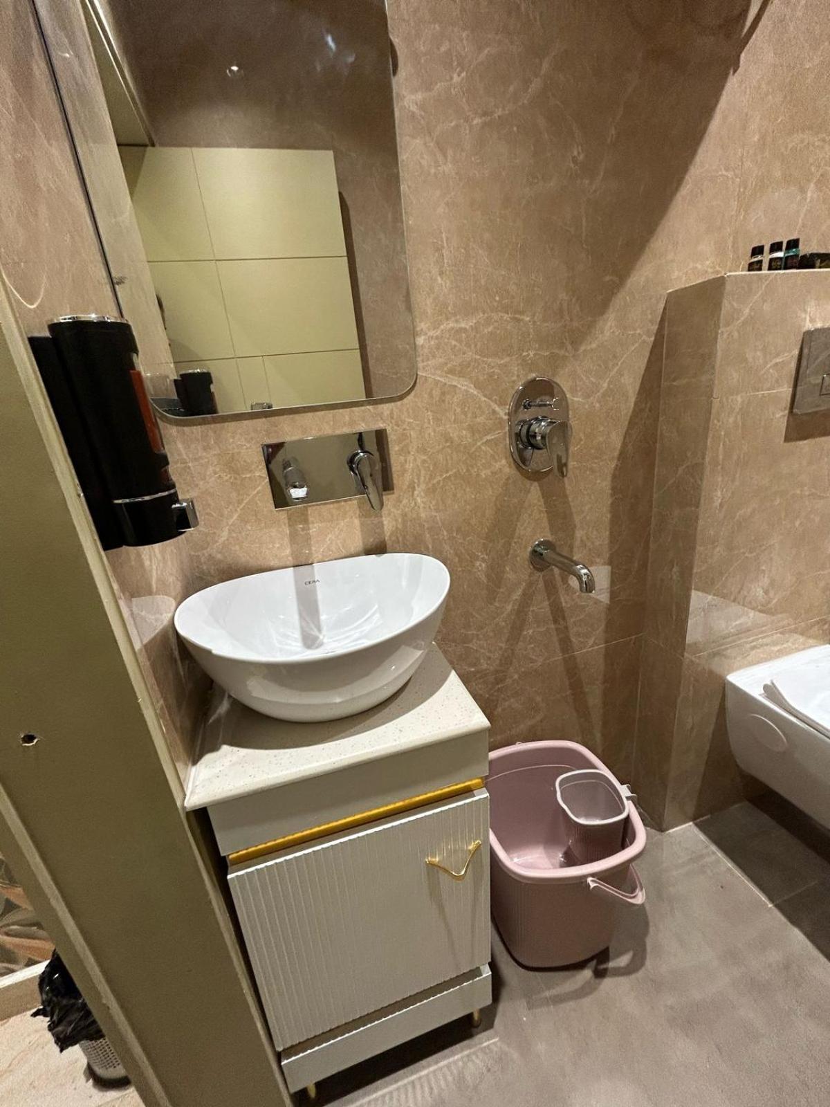 Divine Hotel Karnāl Dış mekan fotoğraf