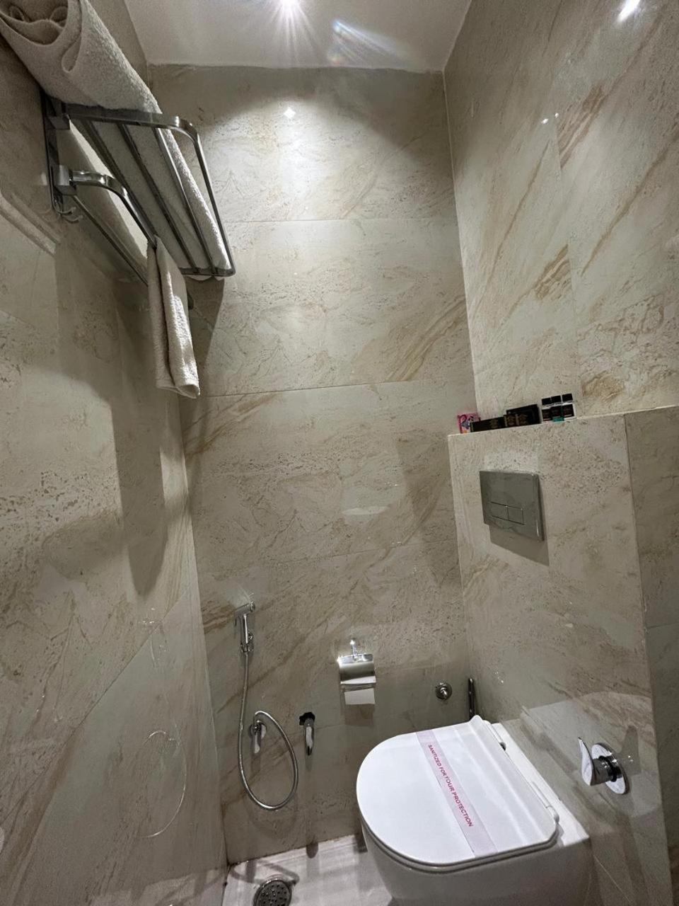 Divine Hotel Karnāl Dış mekan fotoğraf